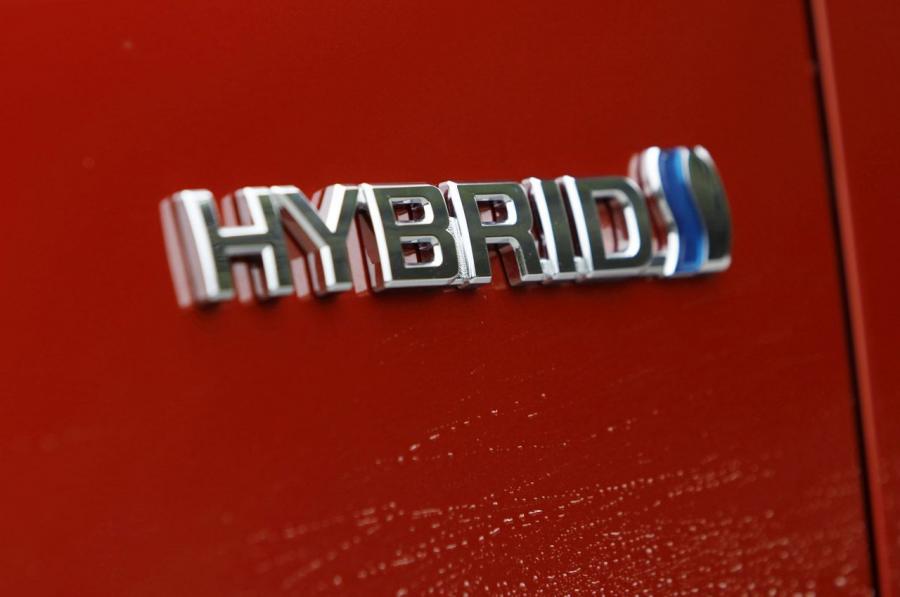  Toyota Prius V 2011 года  (фото 187 из 208)